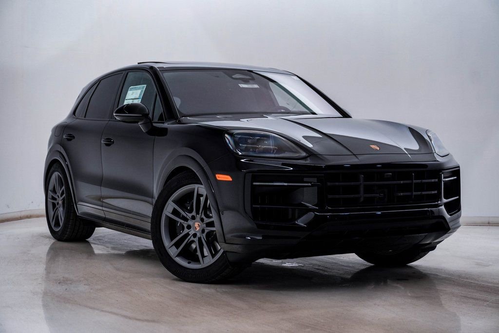 New 2026 Porsche Cayenne GTS image 8