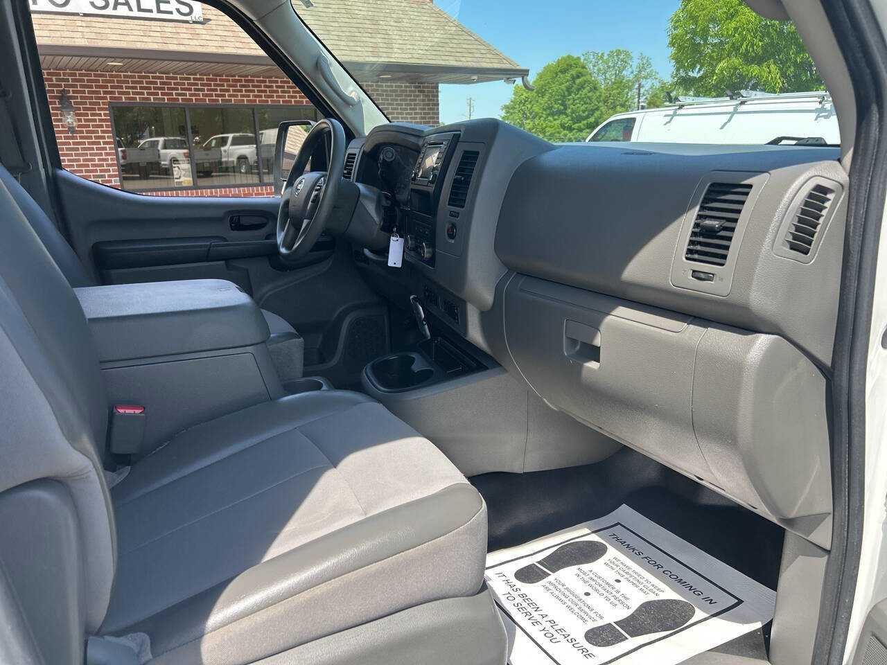 Used 2018 Nissan NV 2500 SV image 21