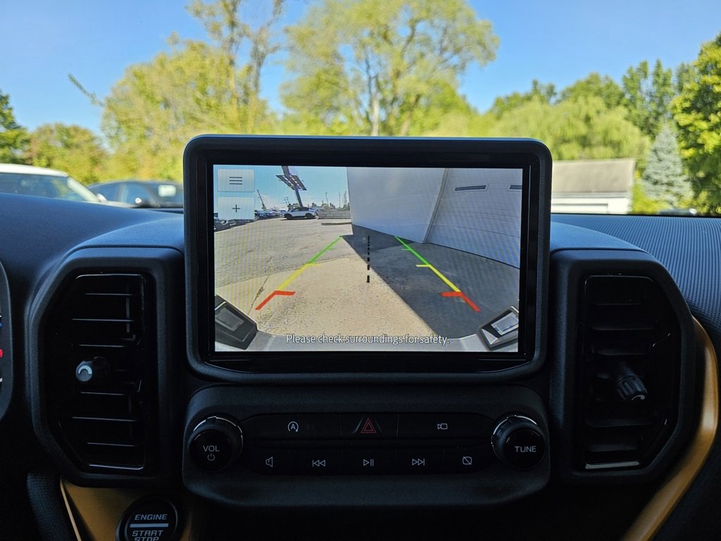 Used 2022 Ford Bronco Sport Badlands image 5