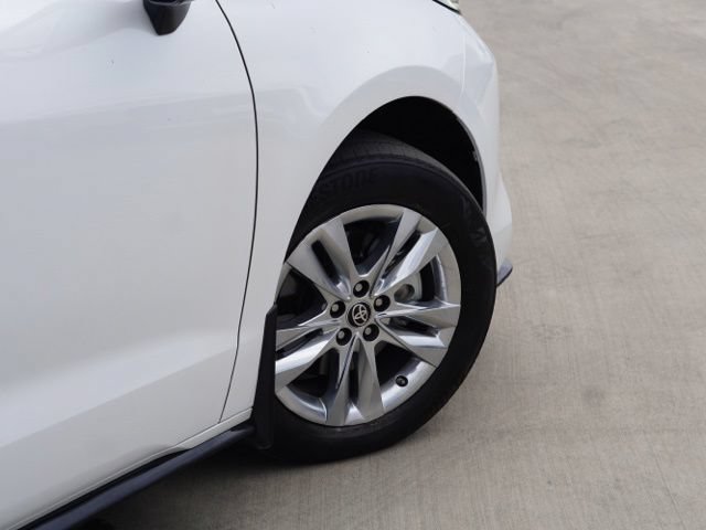 Used 2024 Toyota Sienna Limited AWD/4WD image 9