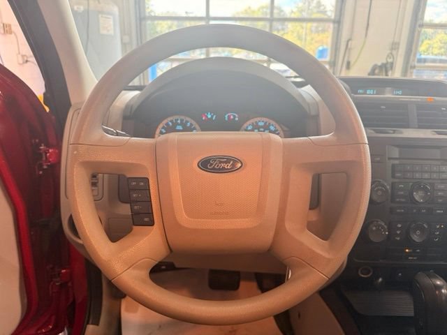 Used 2010 Ford Escape XLS FWD image 11