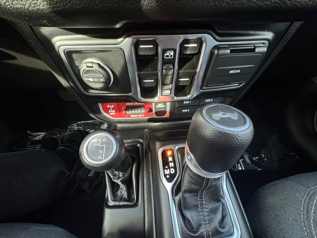 Used 2024 Jeep Wrangler Willys image 25