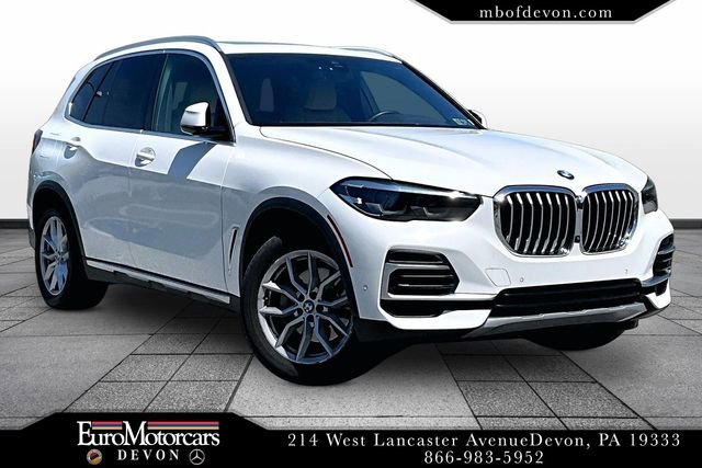 Used 2022 BMW X5 xDrive40i w/ Parking Assistance Package AWD/4WD image 1