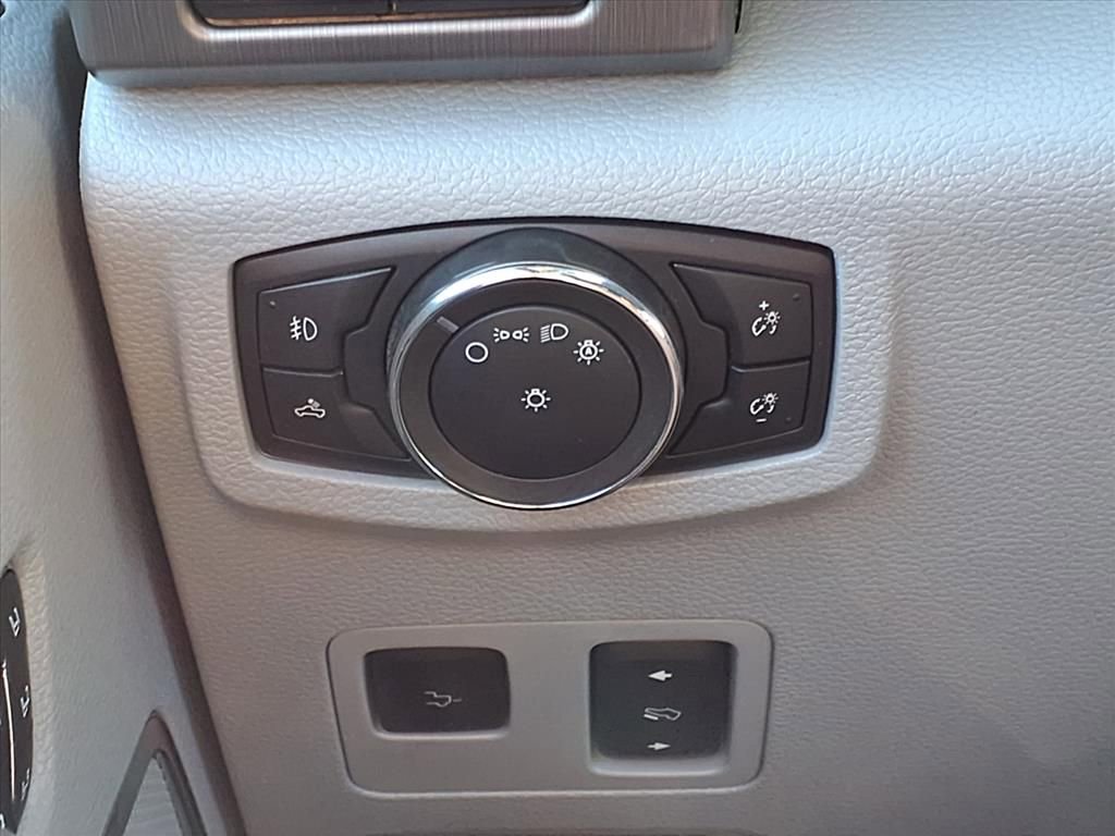 Used 2022 Ford F350 Limited image 16