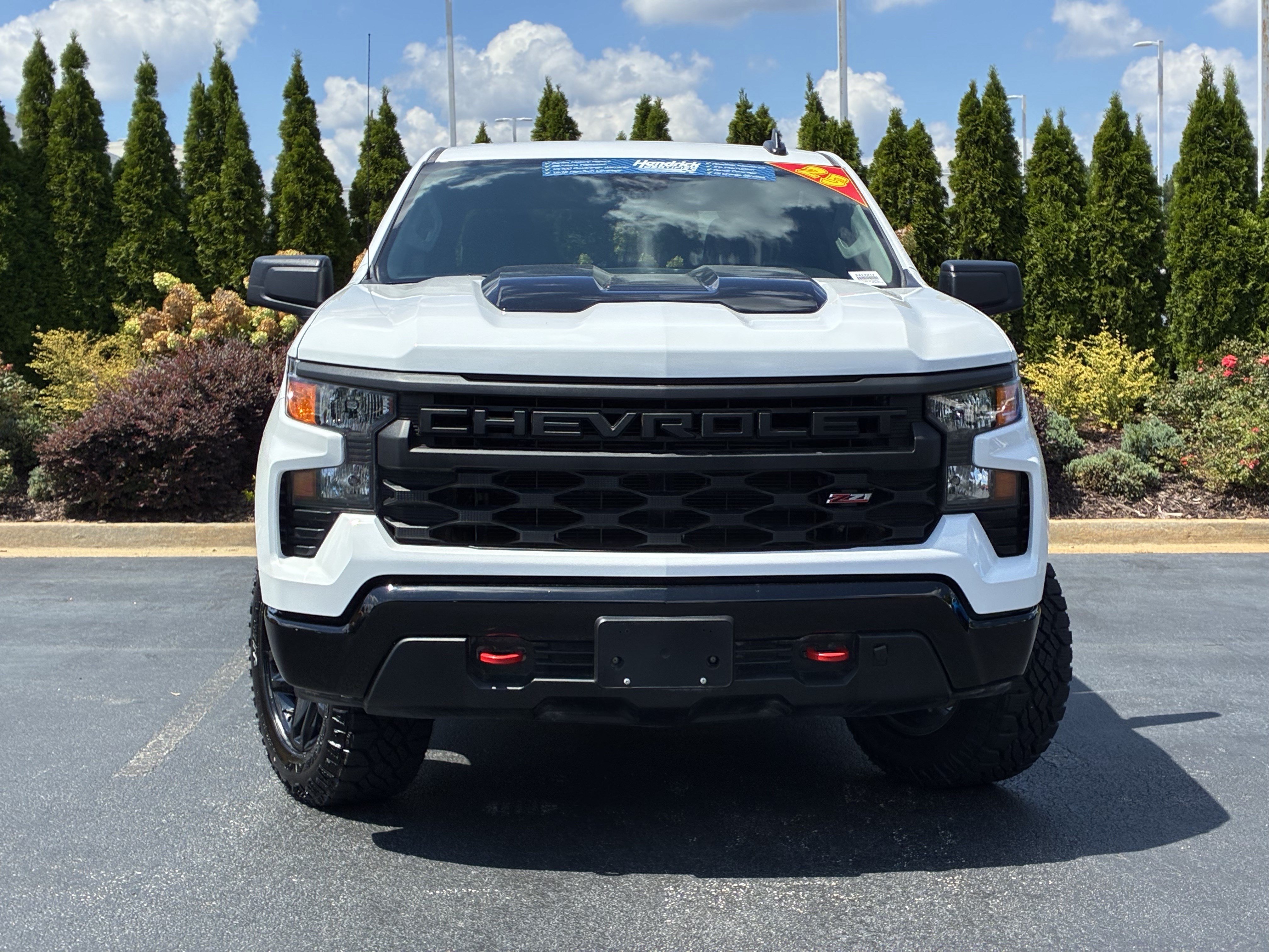 Used 2025 Chevrolet Silverado 1500 Custom Trail Boss AWD/4WD image 5