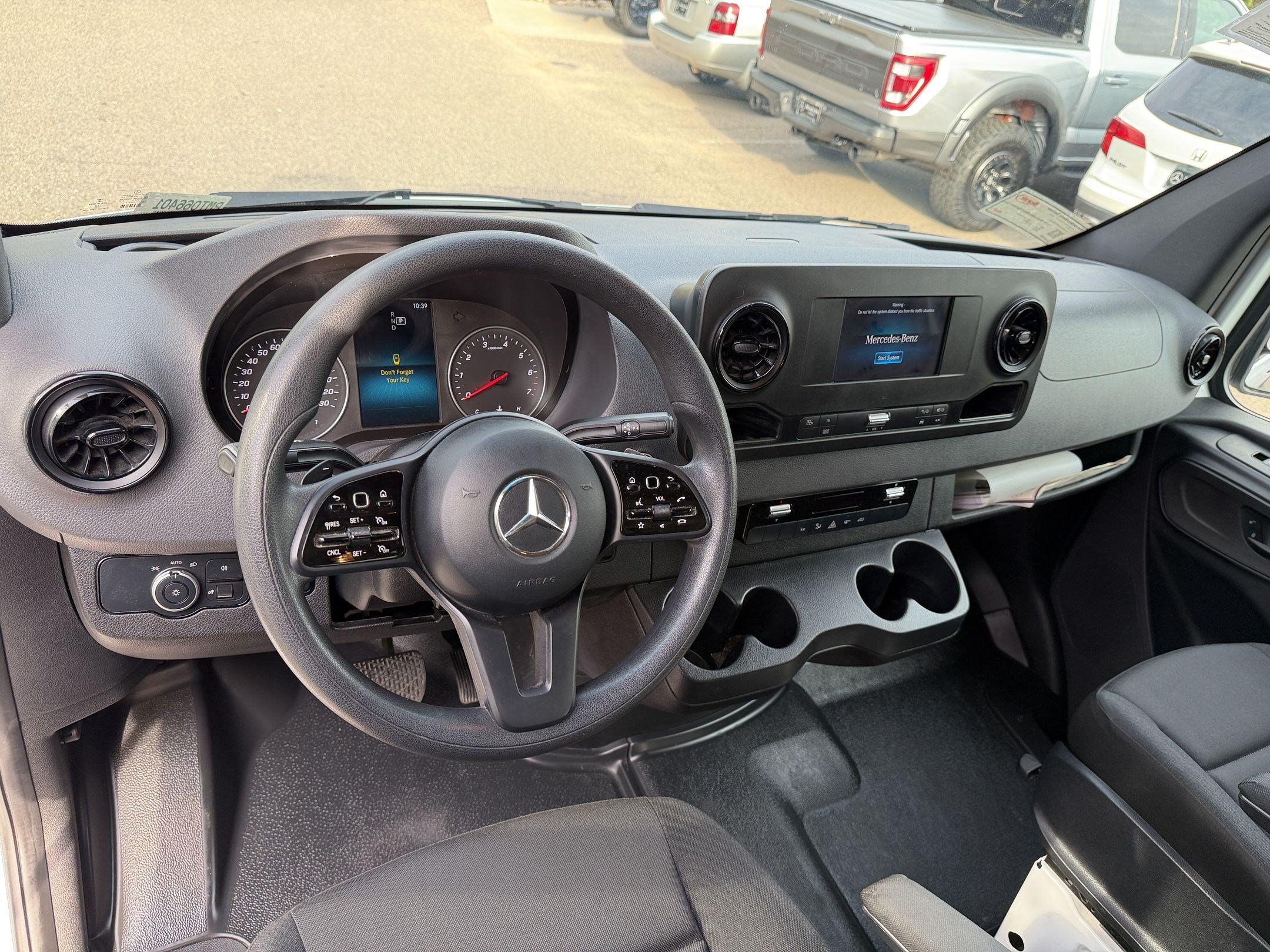 Used 2021 Mercedes-Benz Sprinter 1500 image 4