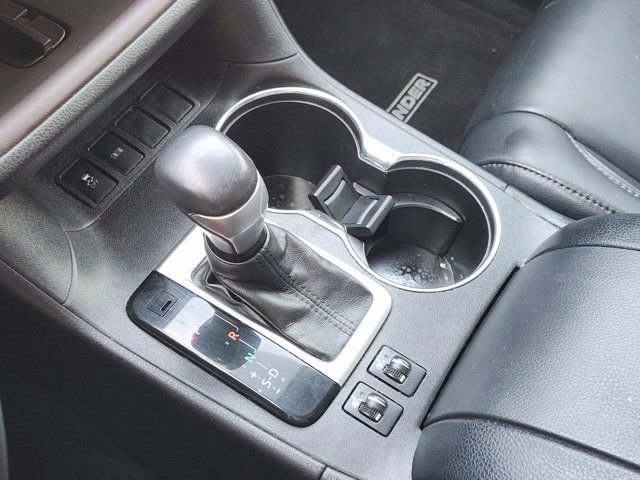 Used 2019 Toyota Highlander XLE image 22