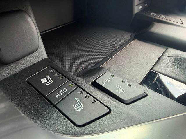 New 2026 Lexus LX 600 4WD w/ Interior Upgrade Package image 18