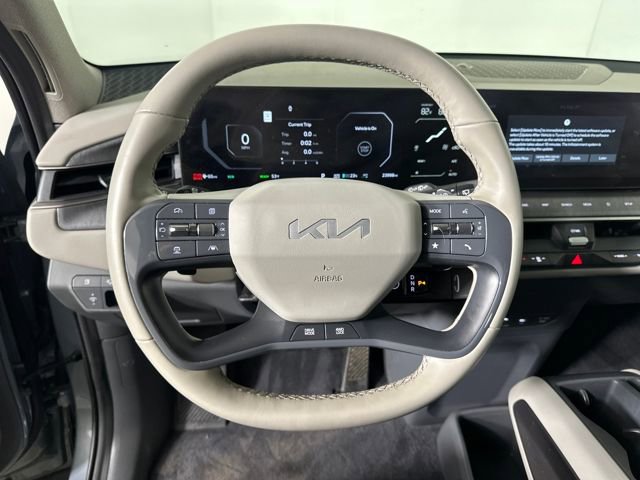 Used 2024 Kia EV9 Wind image 14