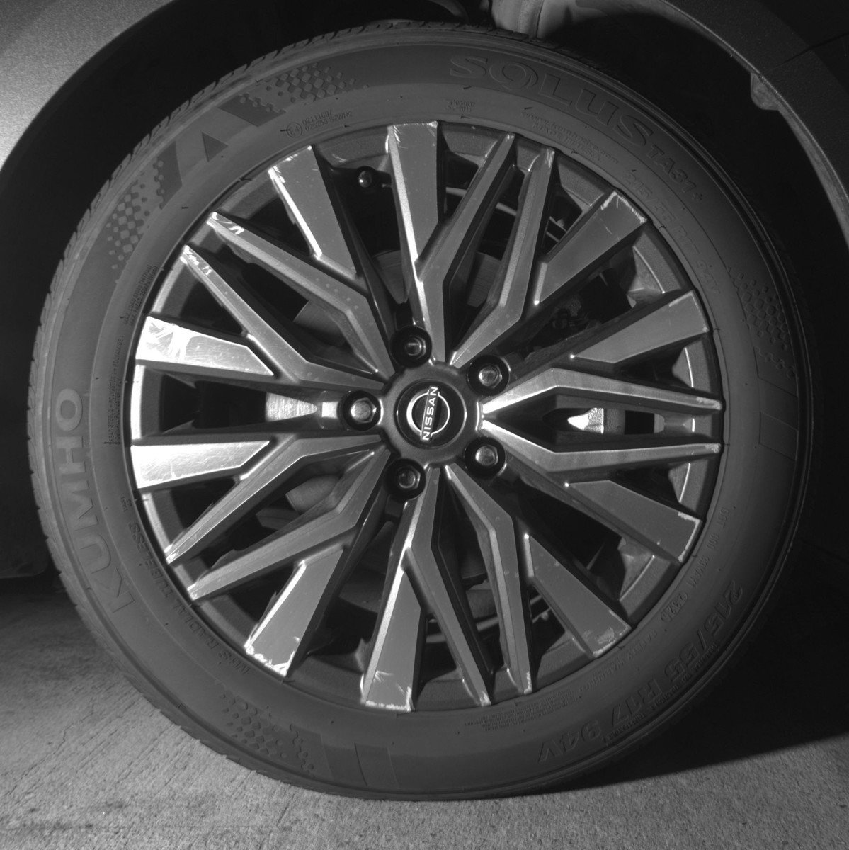 Used 2025 Nissan Altima 2.5 SV FWD image 13