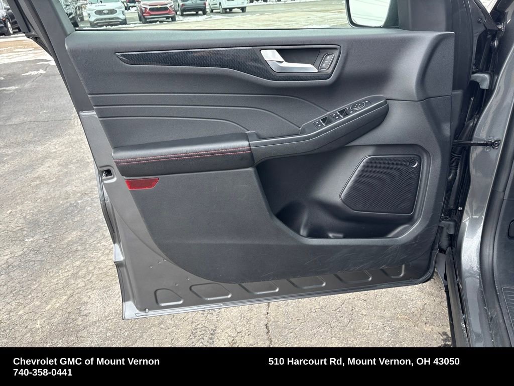 Used 2025 Ford Escape ST-Line image 12