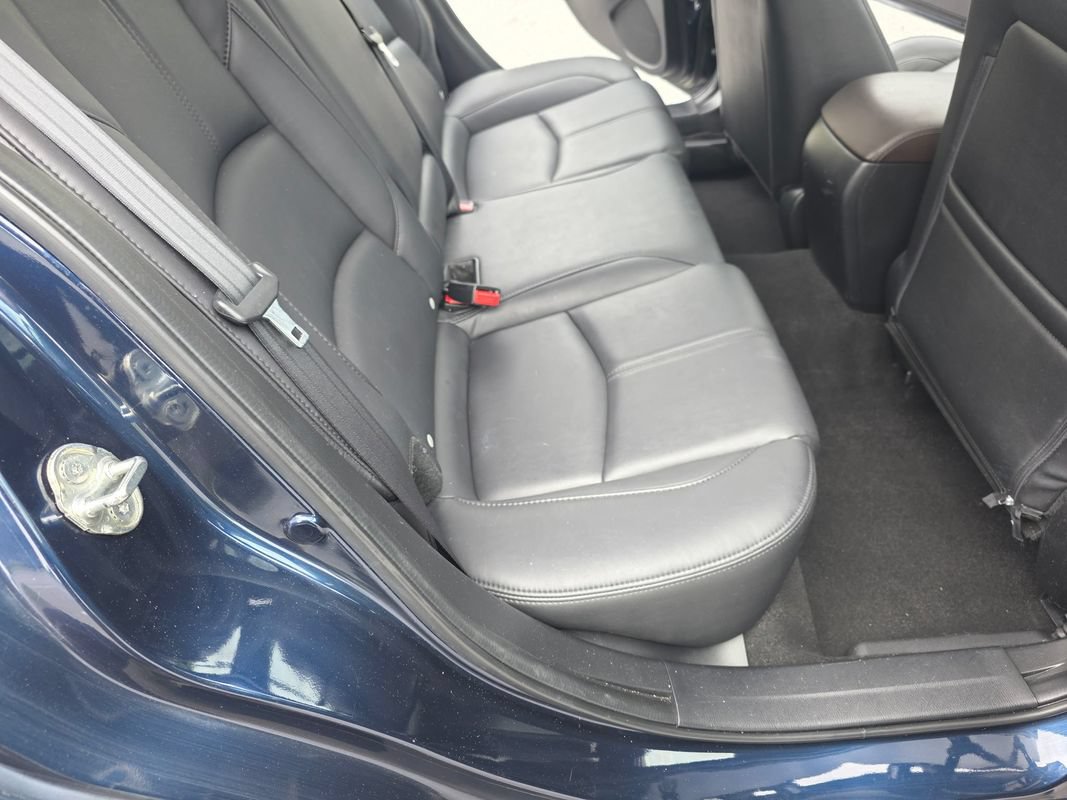 Used 2018 MAZDA MAZDA3 Touring FWD image 10
