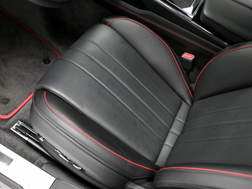 Certified 2021 Bentley Flying Spur V8 image 11