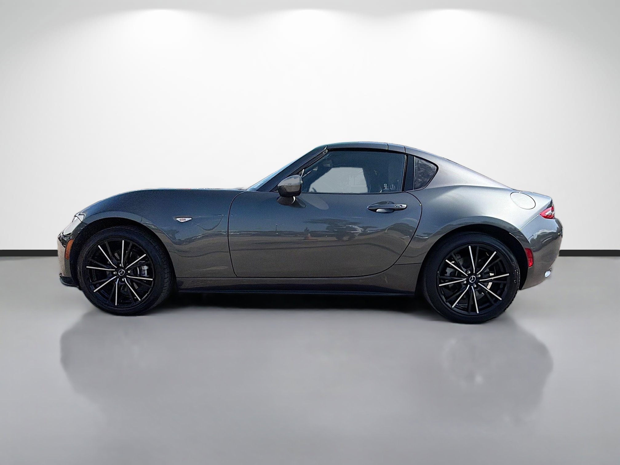 Used 2025 MAZDA MX-5 Miata RF Grand Touring RWD image 6