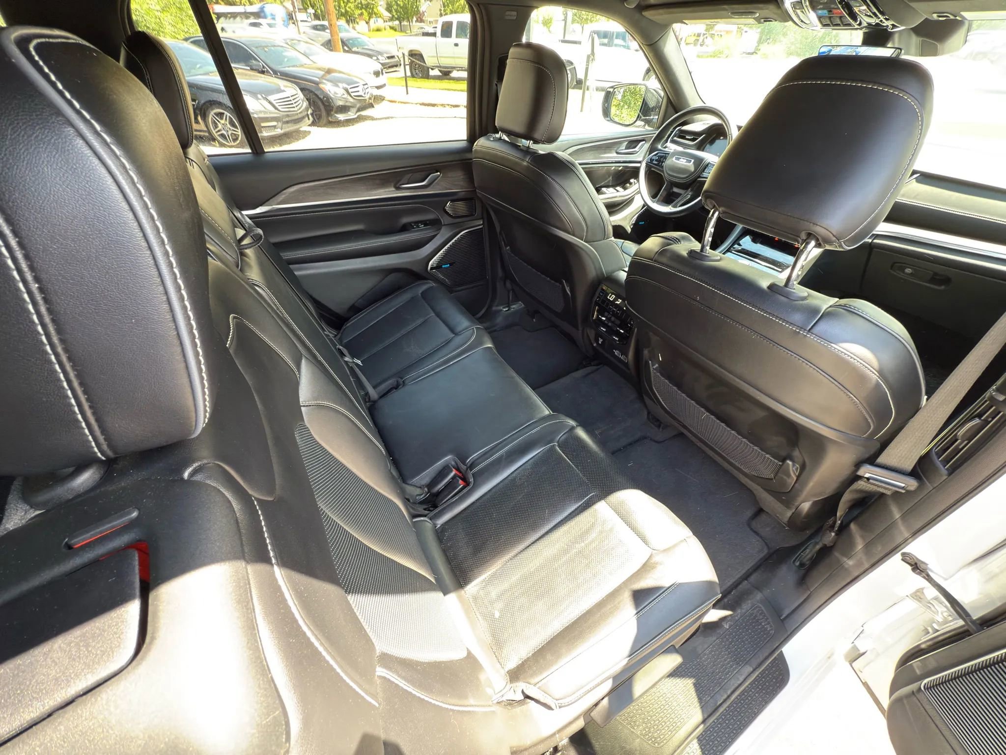 Used 2021 Jeep Grand Cherokee L Overland image 9