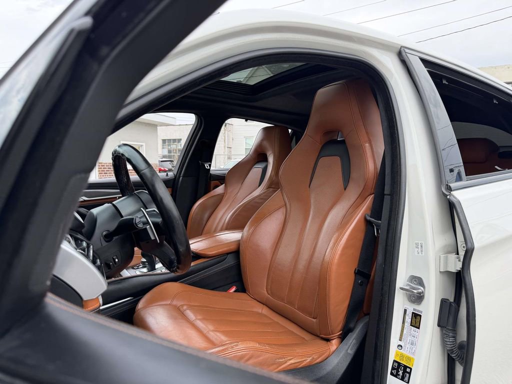Used 2016 BMW X6 M AWD/4WD image 22