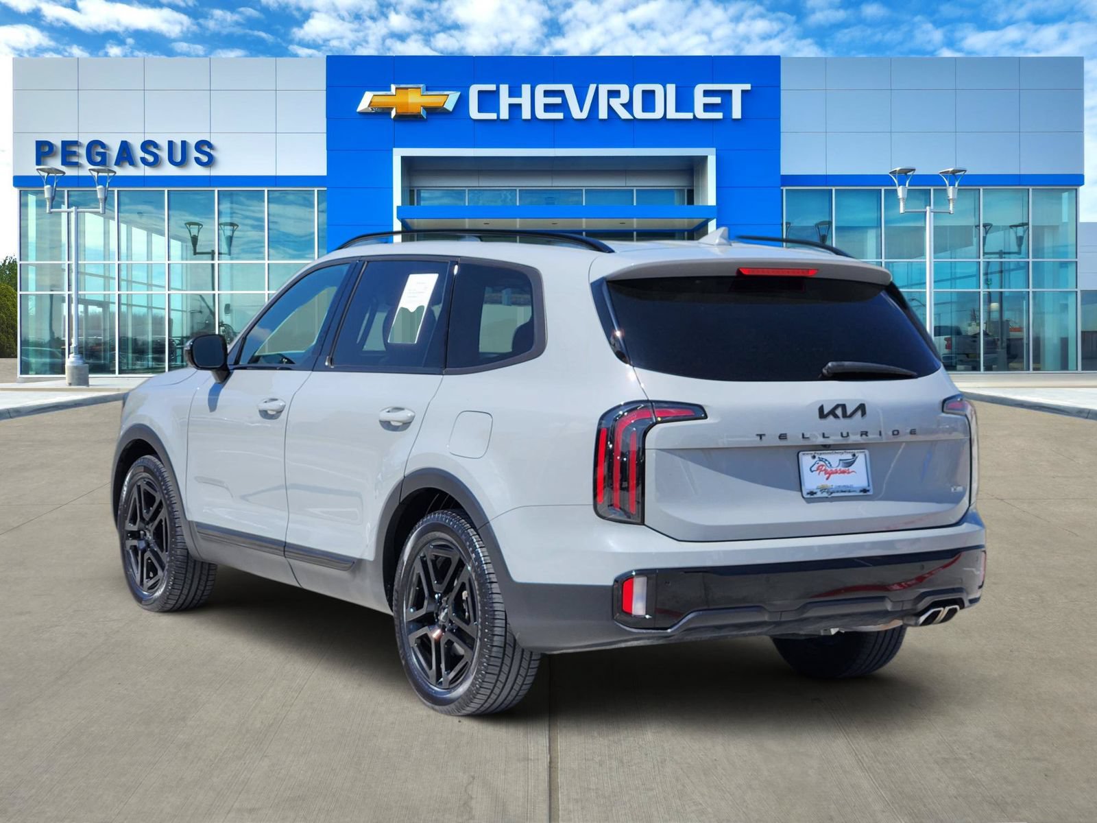 Used 2024 Kia Telluride SX X-Line AWD/4WD image 4
