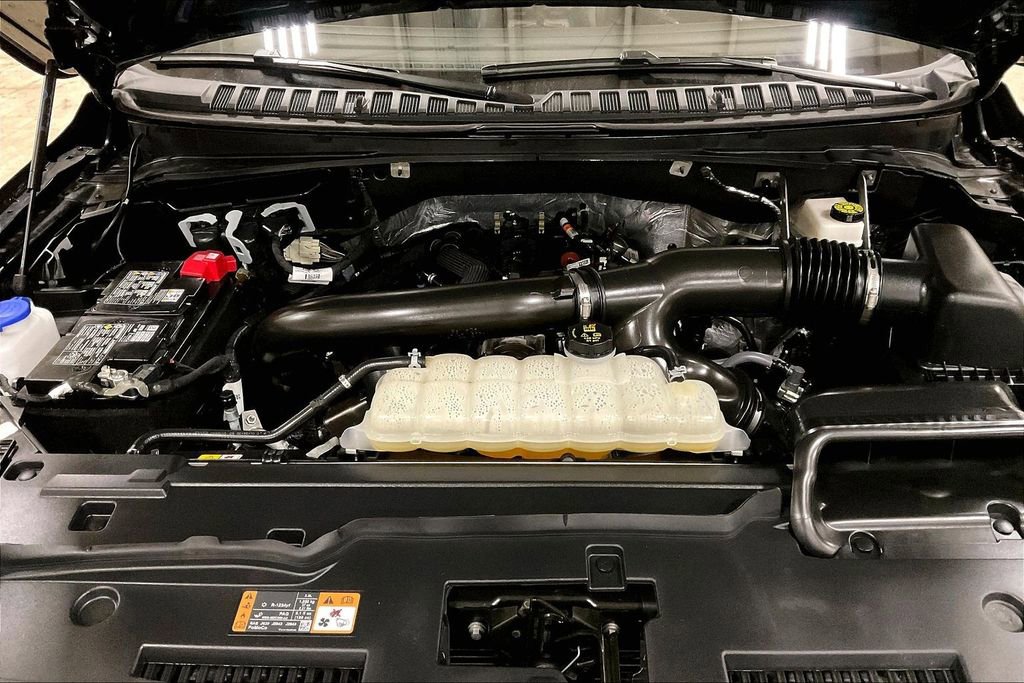 Used 2025 Lincoln Navigator L Reserve w/ Jet Appearance Package image 10