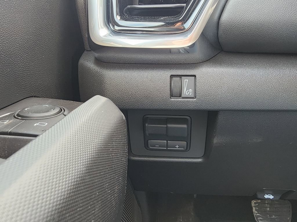 New 2026 GMC Canyon Elevation w/ Convenience Package image 17