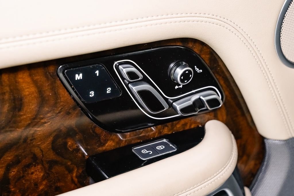 Used 2020 Land Rover Range Rover HSE image 10