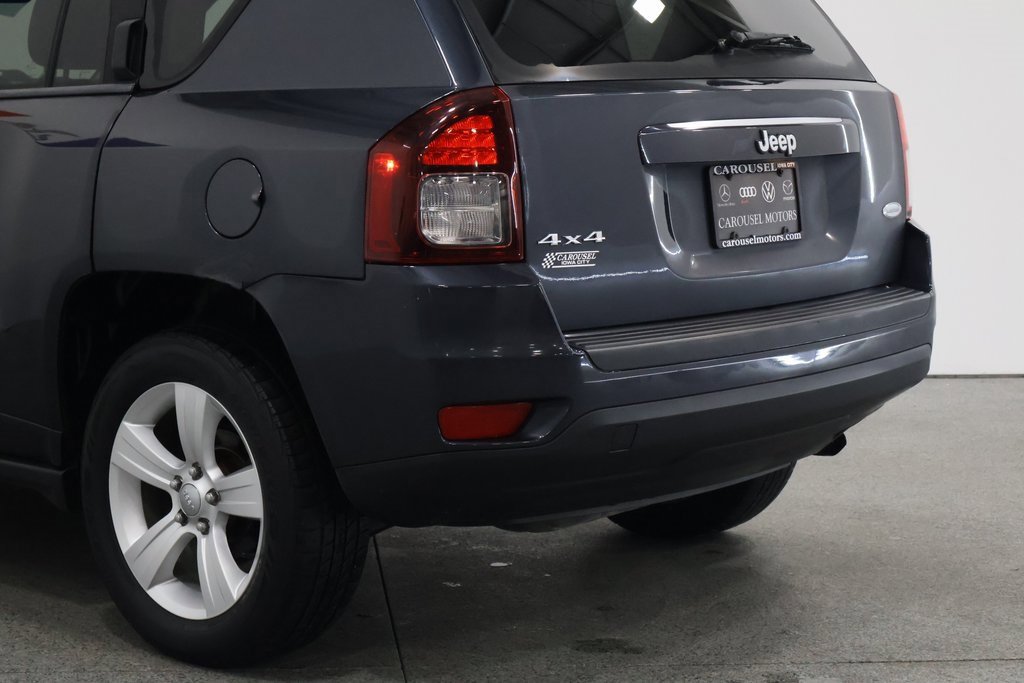 Used 2014 Jeep Compass Latitude w/ Sun/Sound Group image 10