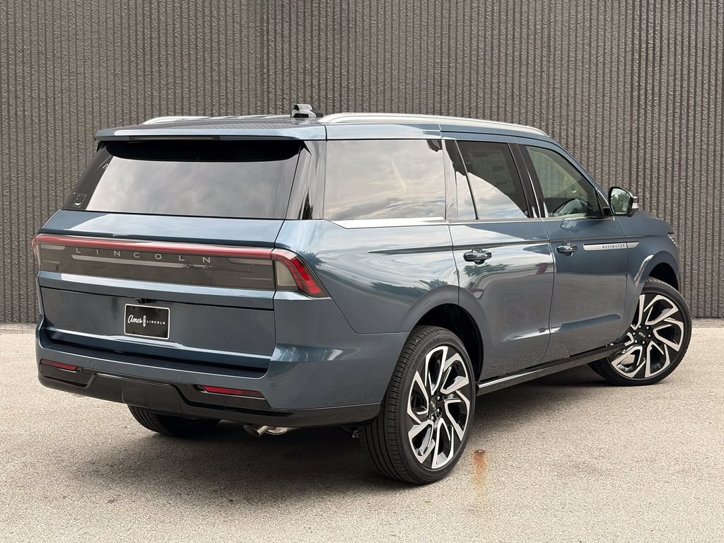 New 2027 Lincoln Navigator Reserve AWD/4WD image 7