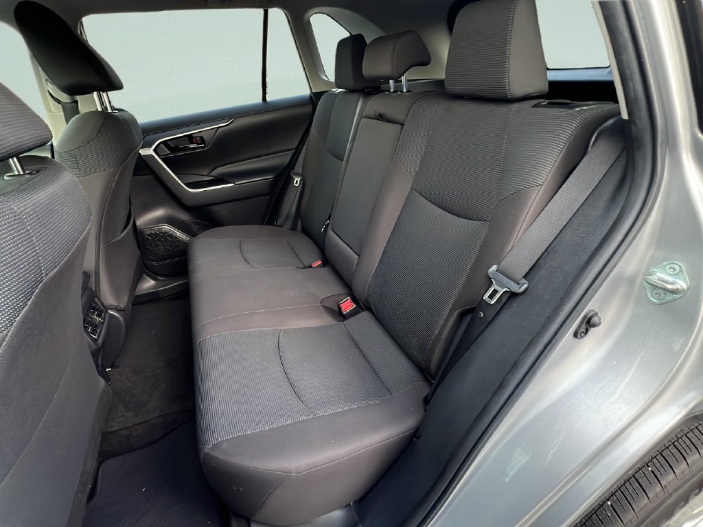 Used 2023 Toyota RAV4 LE FWD image 13
