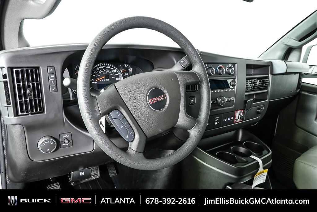 New 2025 GMC Savana 2500 w/ Driver Convenience Package RWD image 4