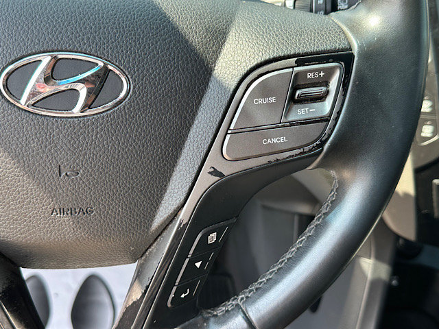 Used 2017 Hyundai Santa Fe Sport FWD image 23