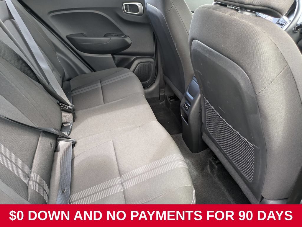 Used 2025 Hyundai Venue SEL FWD image 29