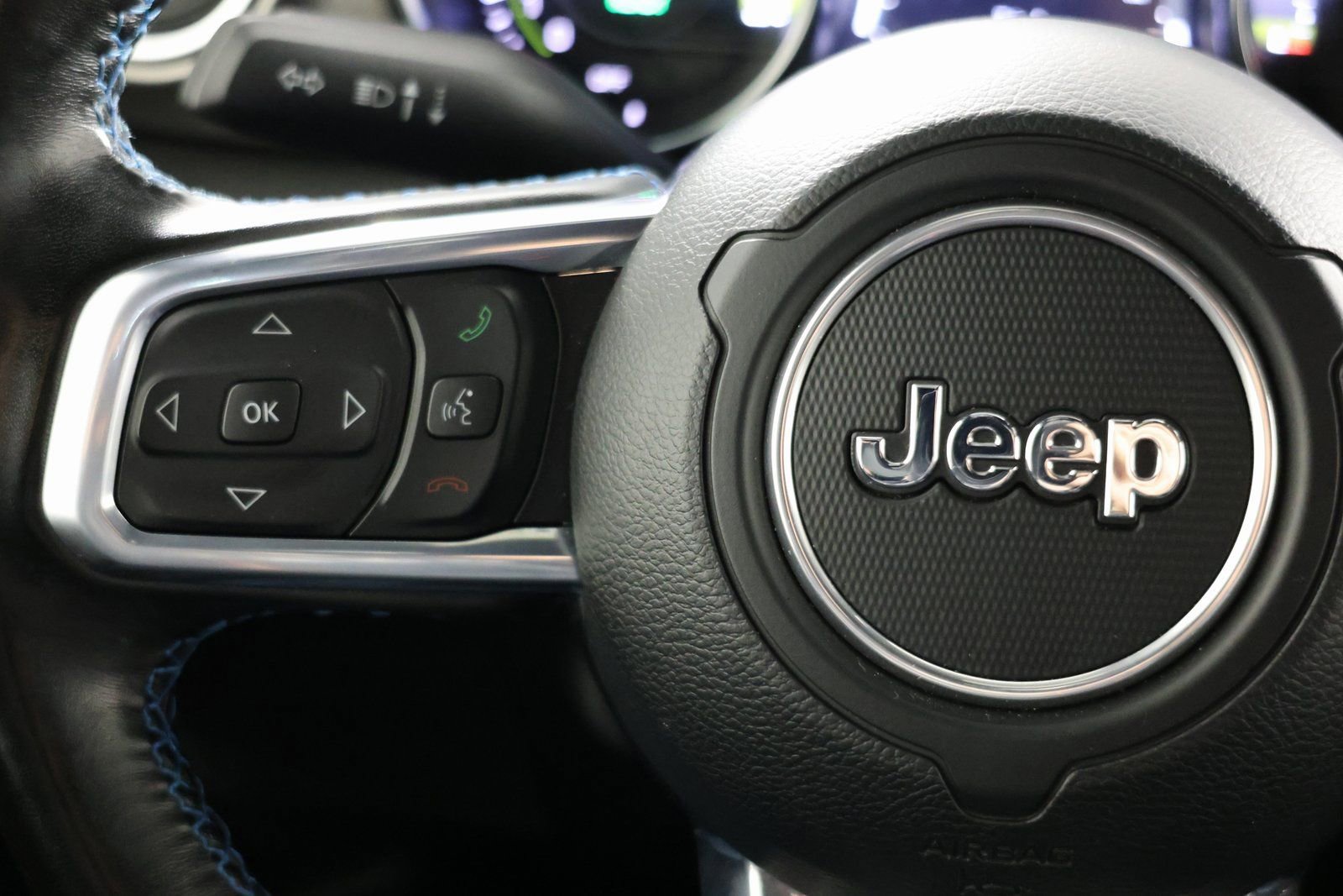 Used 2022 Jeep Wrangler Unlimited Rubicon 4xe w/ Safety Group image 25