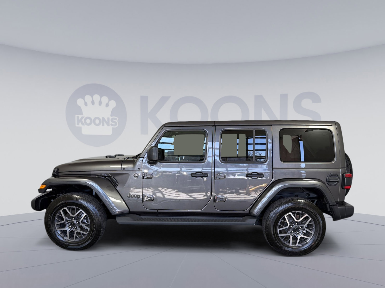 Used 2025 Jeep Wrangler Sahara image 2