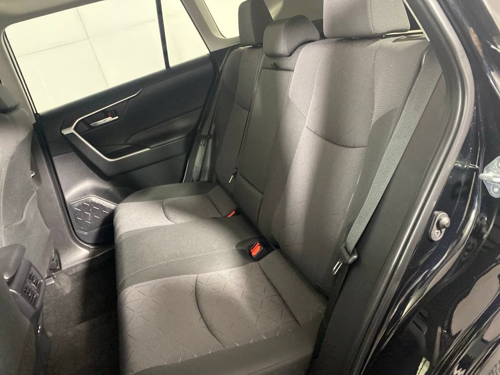 Used 2022 Toyota RAV4 XLE w/ Convenience Package AWD/4WD image 13
