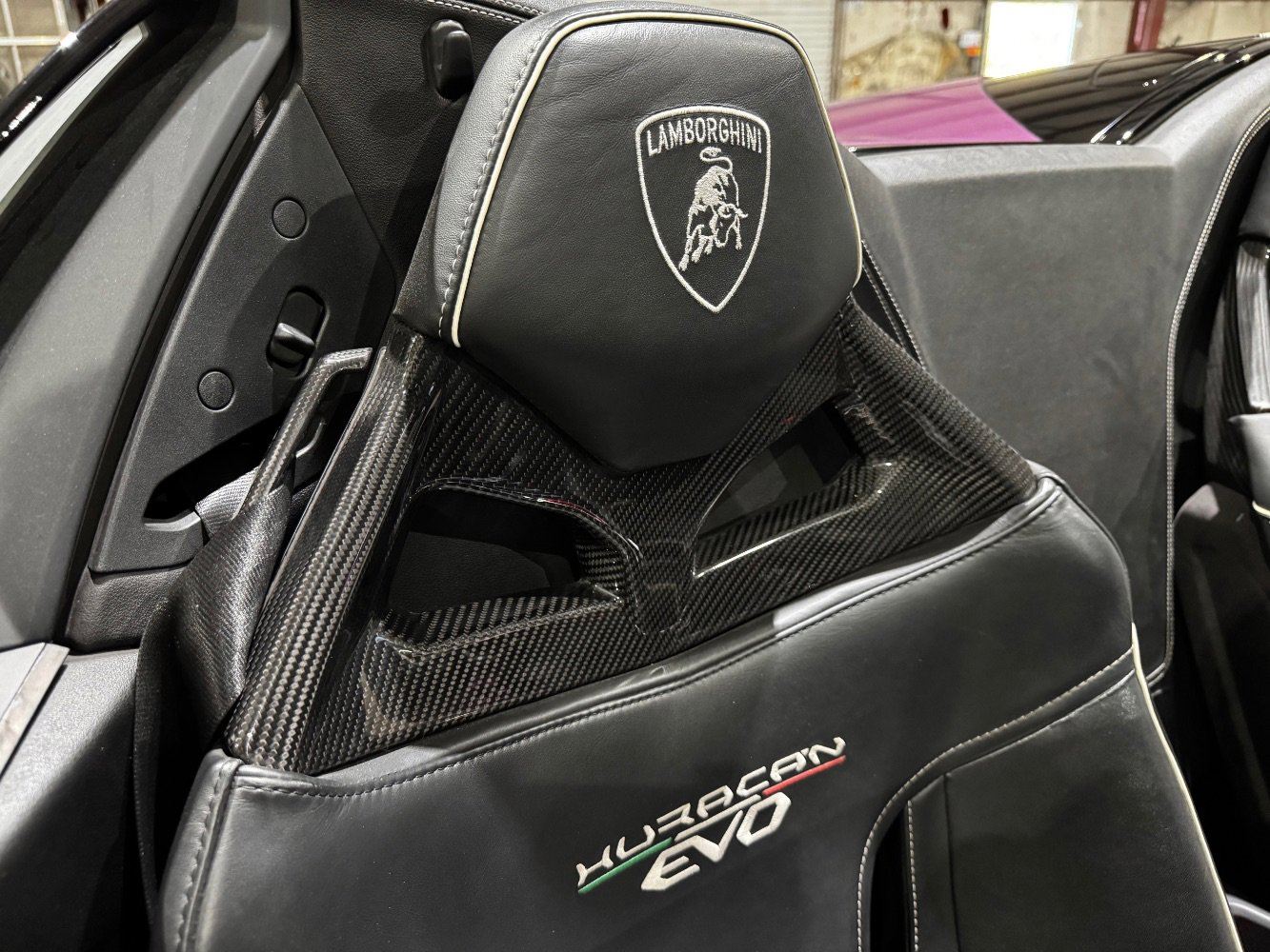 Used 2022 Lamborghini Huracan EVO image 39