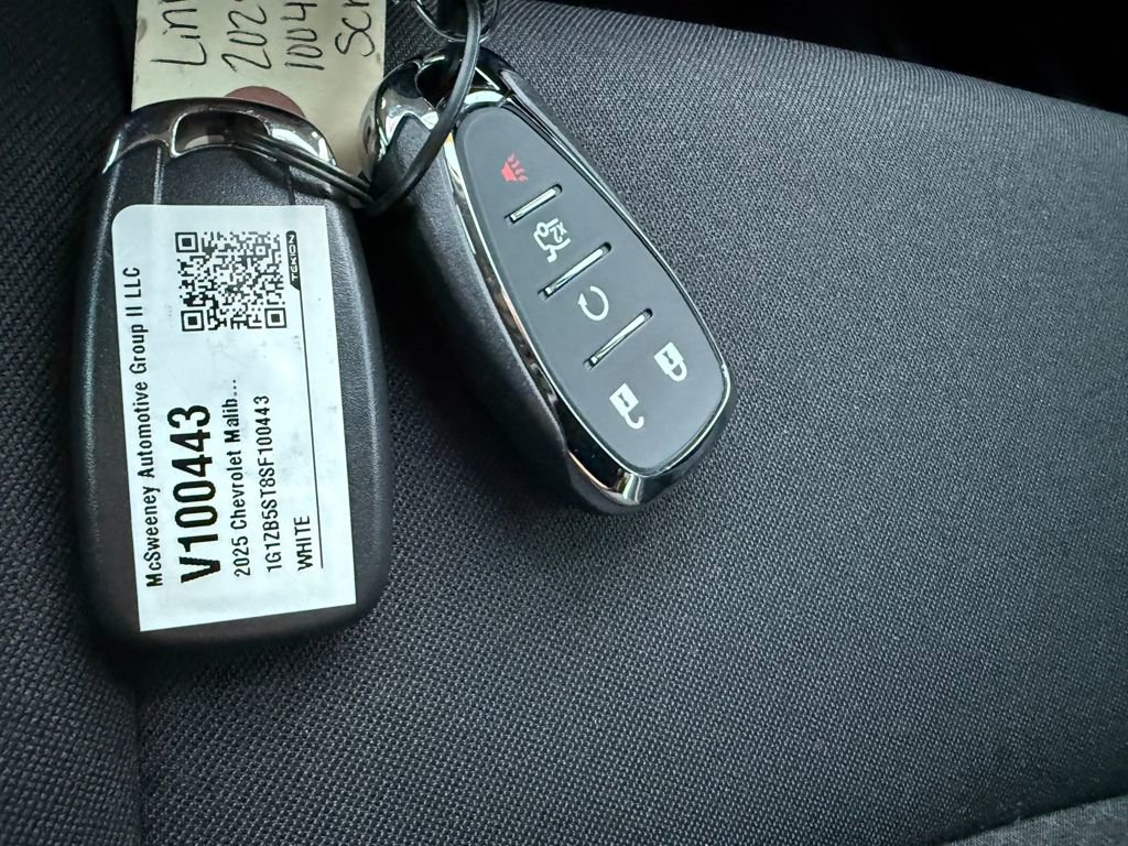 Used 2025 Chevrolet Malibu LS image 30