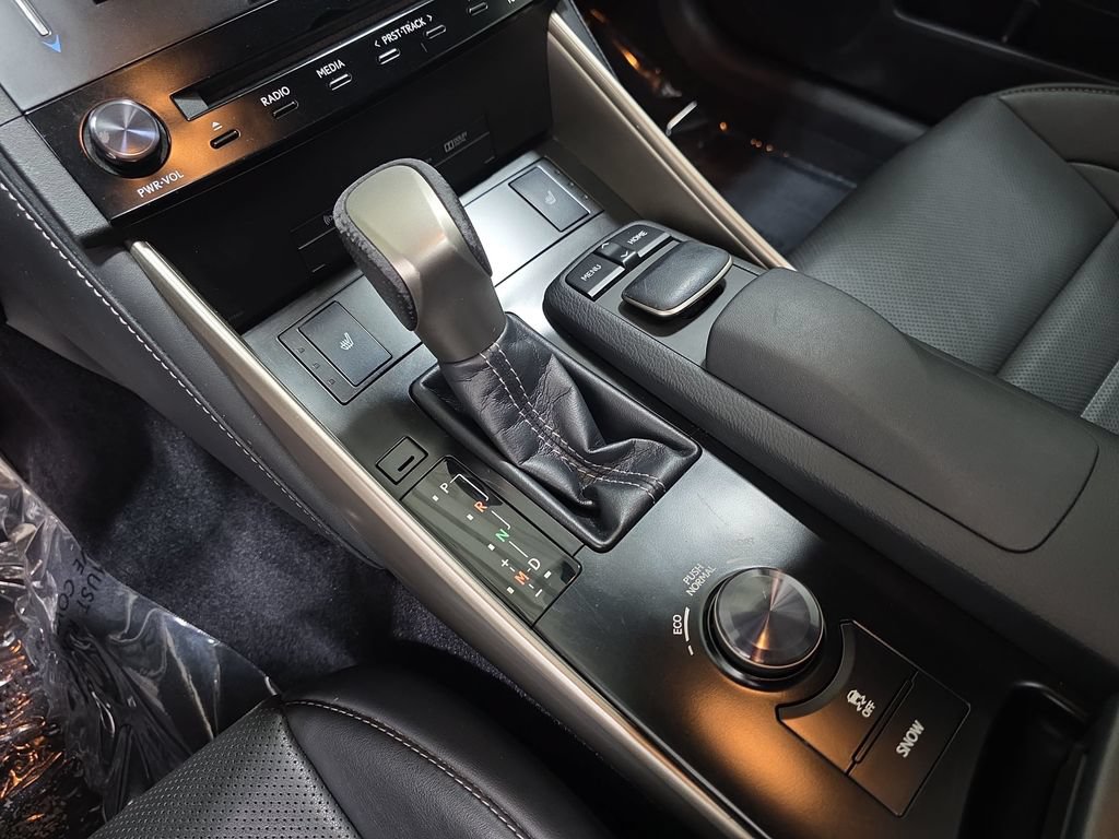 Used 2014 Lexus IS 350 AWD w/ F Sport Package image 25