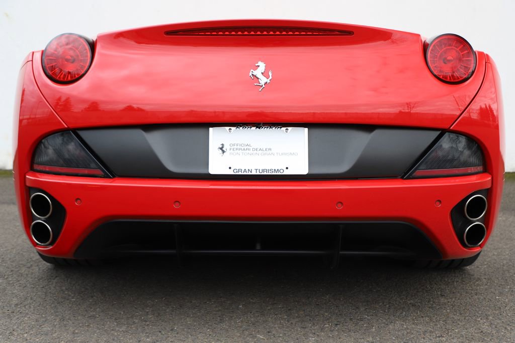 Used 2010 Ferrari California image 57