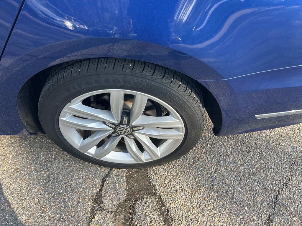 Used 2017 Volkswagen Passat 1.8T SE image 13