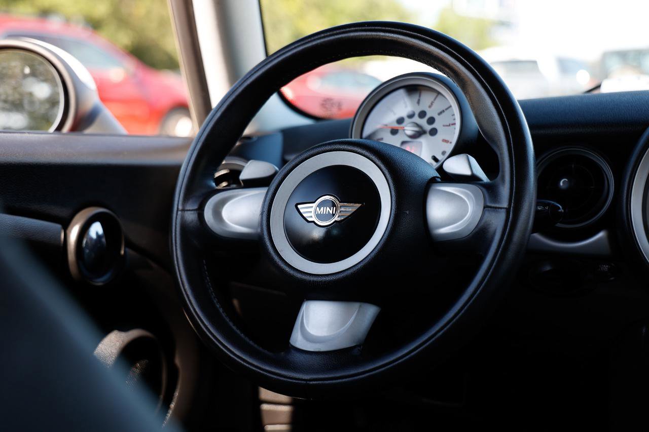 Used 2008 MINI Cooper Hardtop FWD image 23