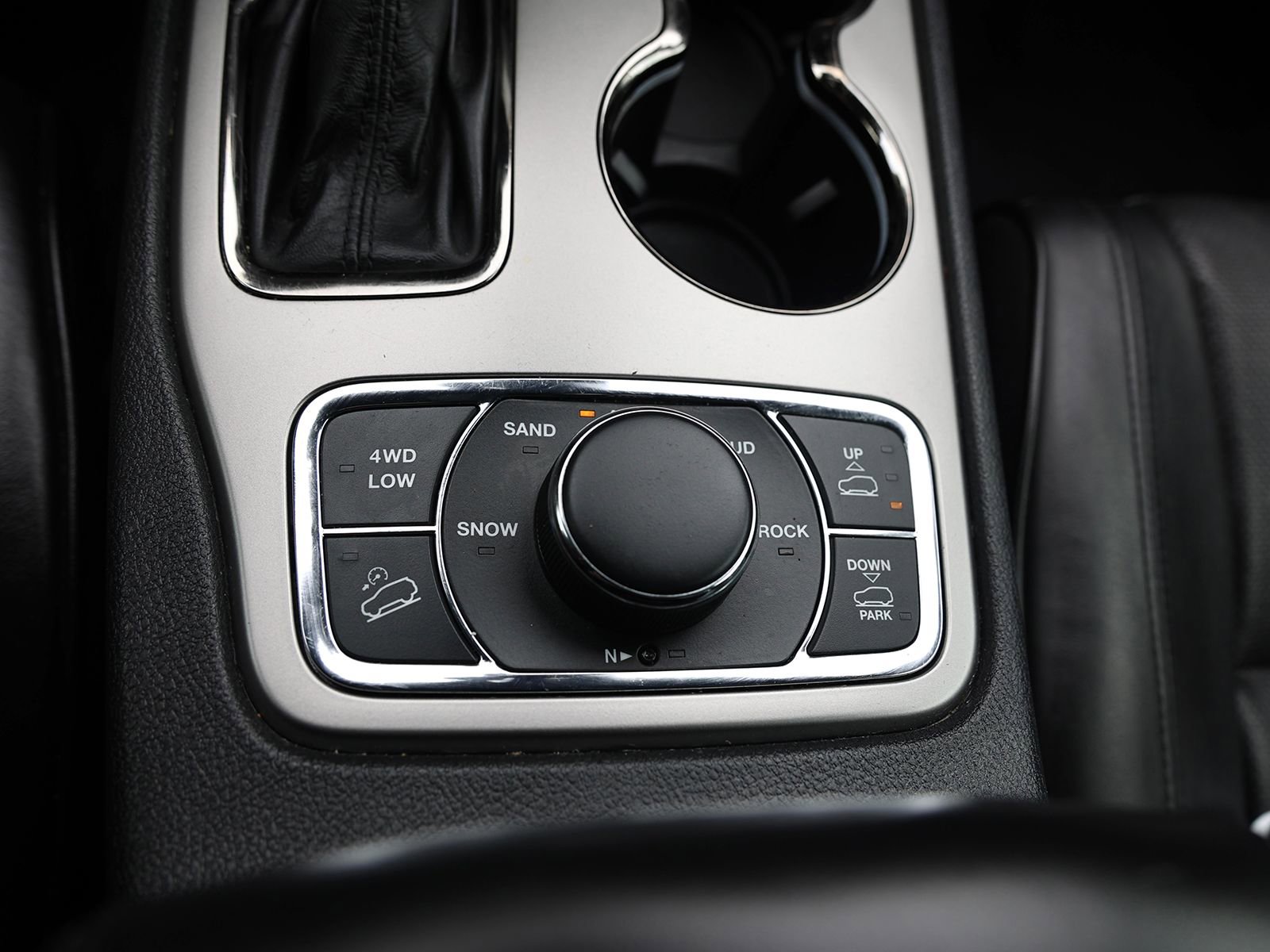 Used 2018 Jeep Grand Cherokee High Altitude image 30