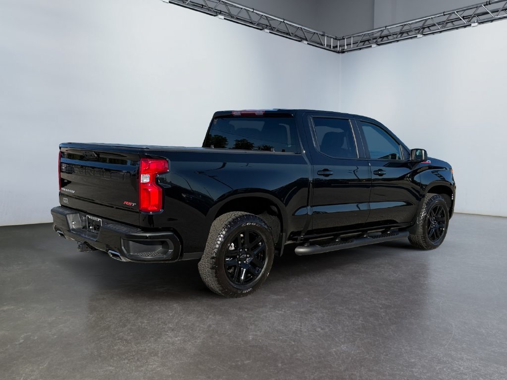Used 2025 Chevrolet Silverado 1500 RST w/ Z71 Off-Road Package AWD/4WD image 3