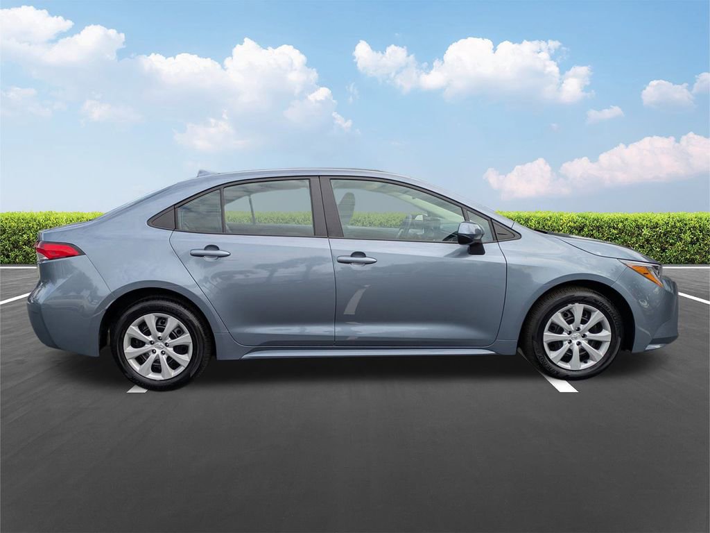 Certified 2025 Toyota Corolla LE image 3