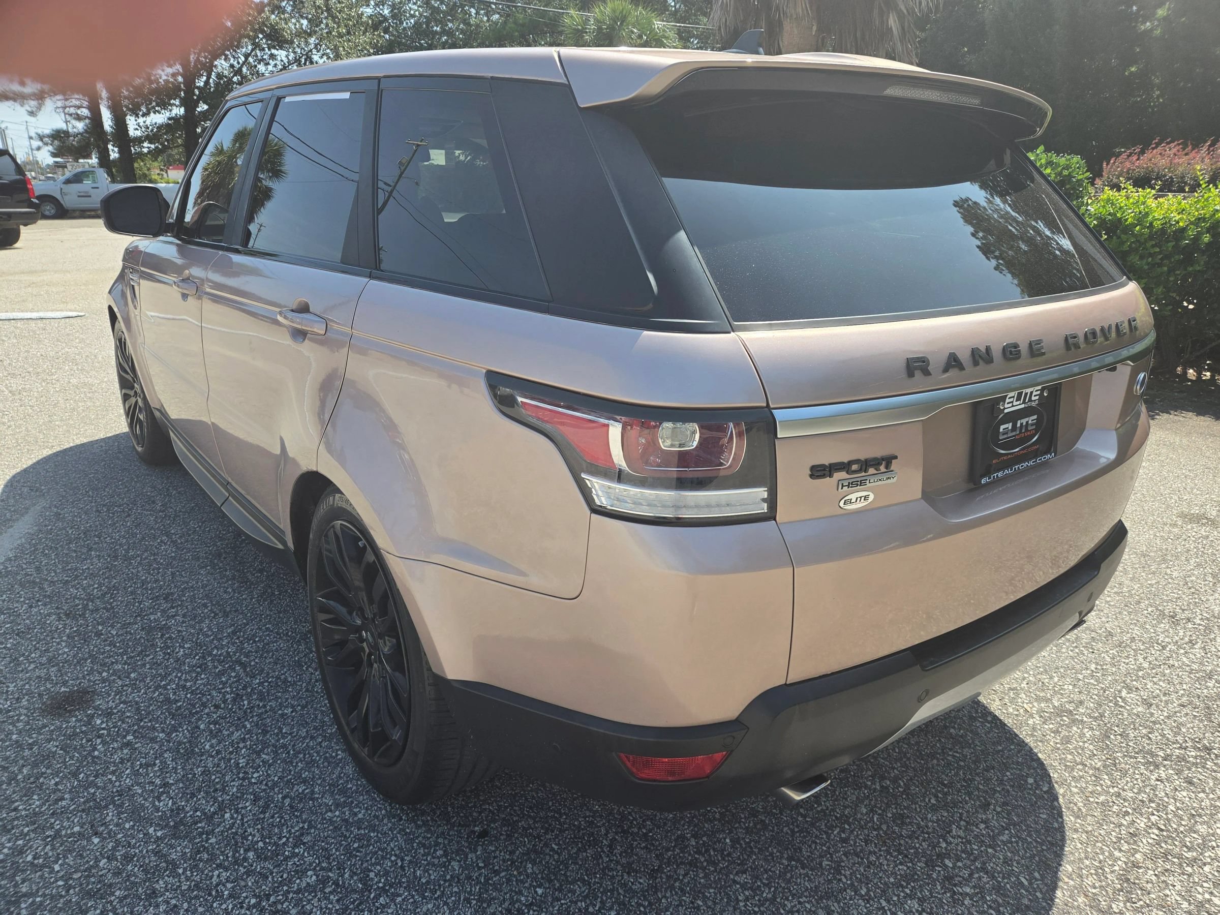 Used 2016 Land Rover Range Rover Sport HSE AWD/4WD image 9