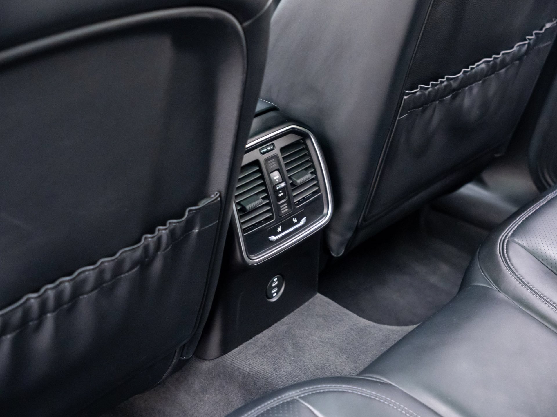 Certified 2023 Porsche Macan GTS AWD/4WD image 19