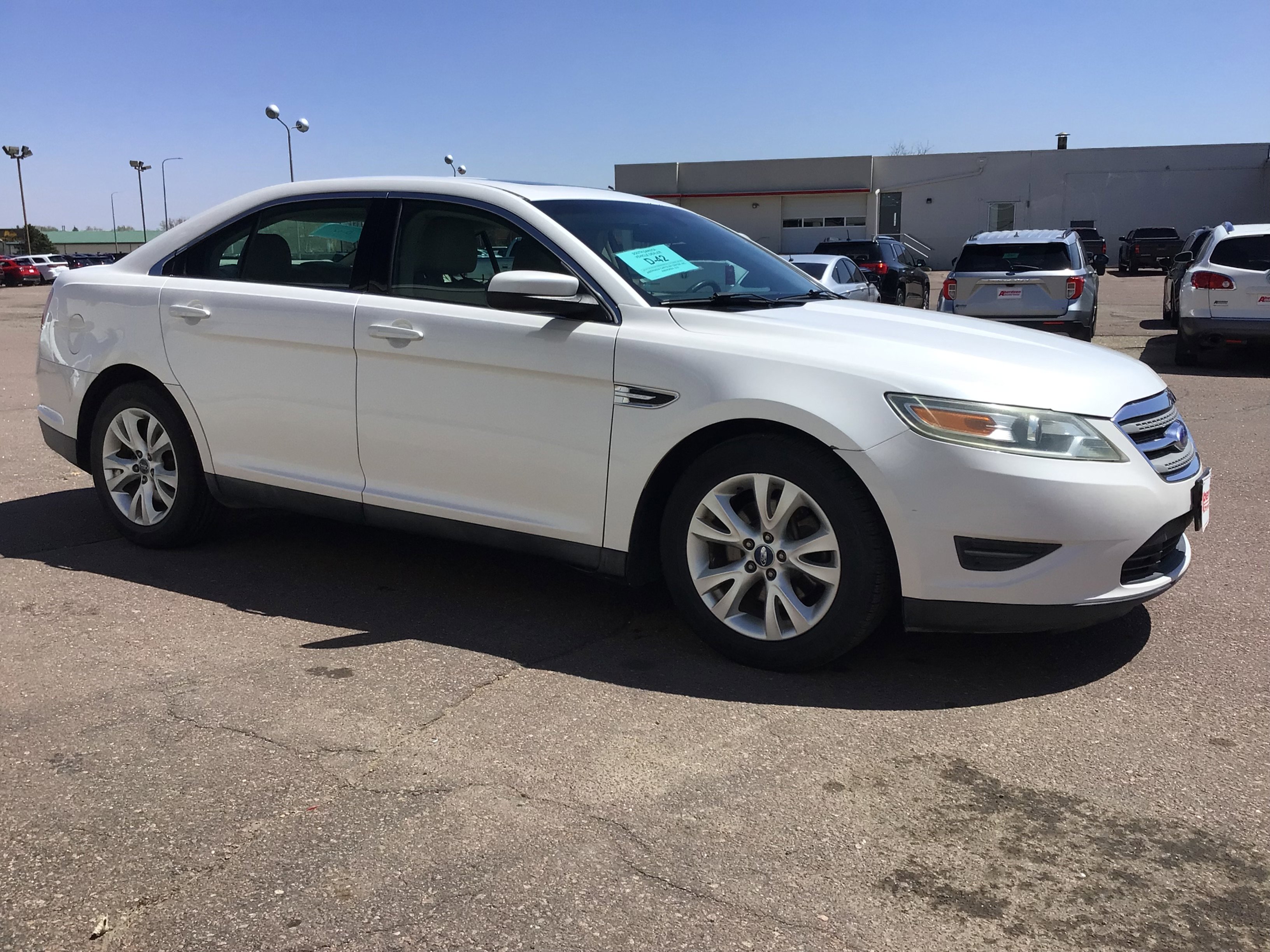 Used 2012 Ford Taurus SEL FWD image 4