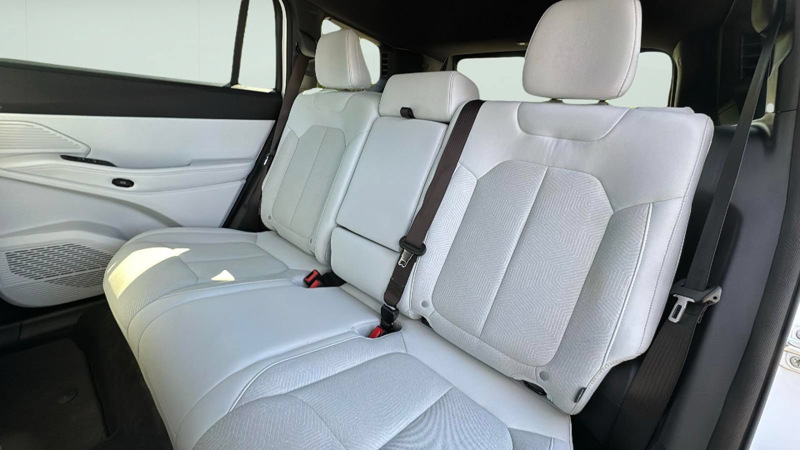 New 2026 Jeep Cherokee Laredo AWD/4WD image 26