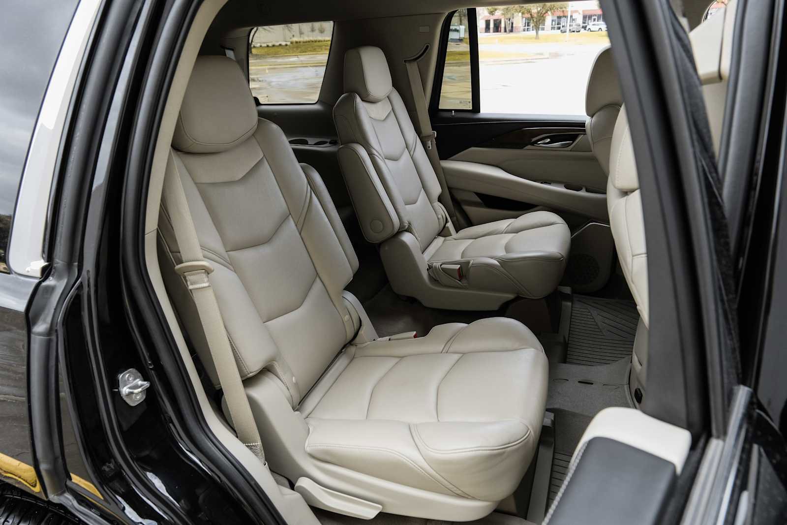 Used 2019 Cadillac Escalade Luxury image 39