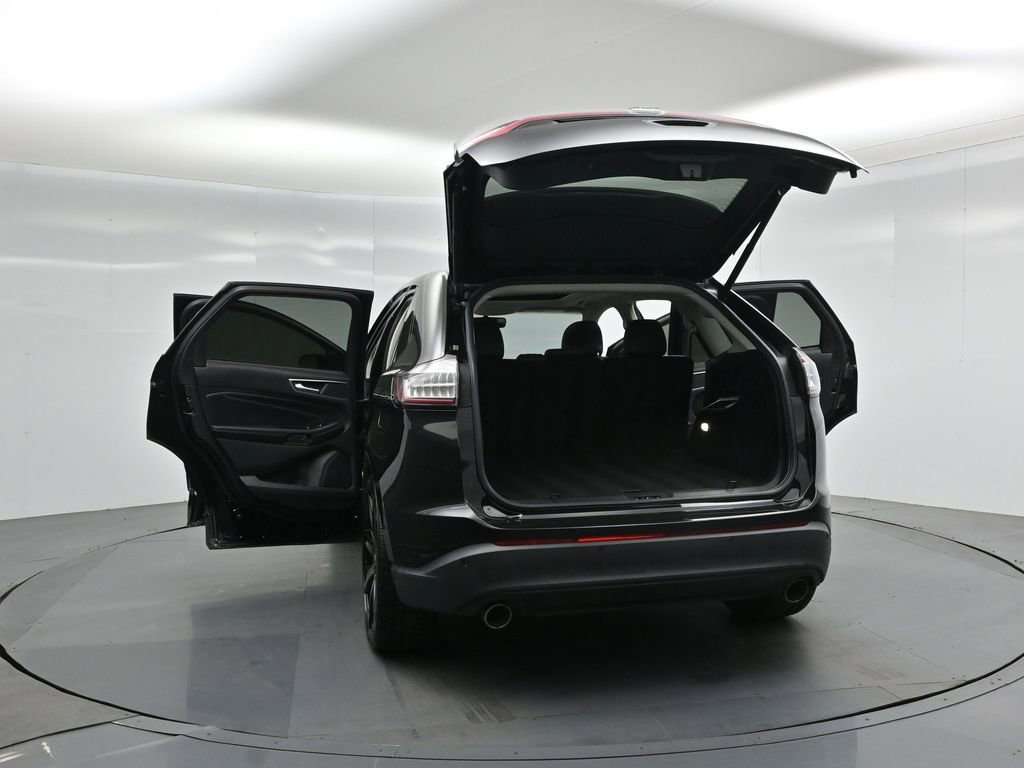 Used 2016 Ford Edge Titanium w/ Equipment Group 301A image 34