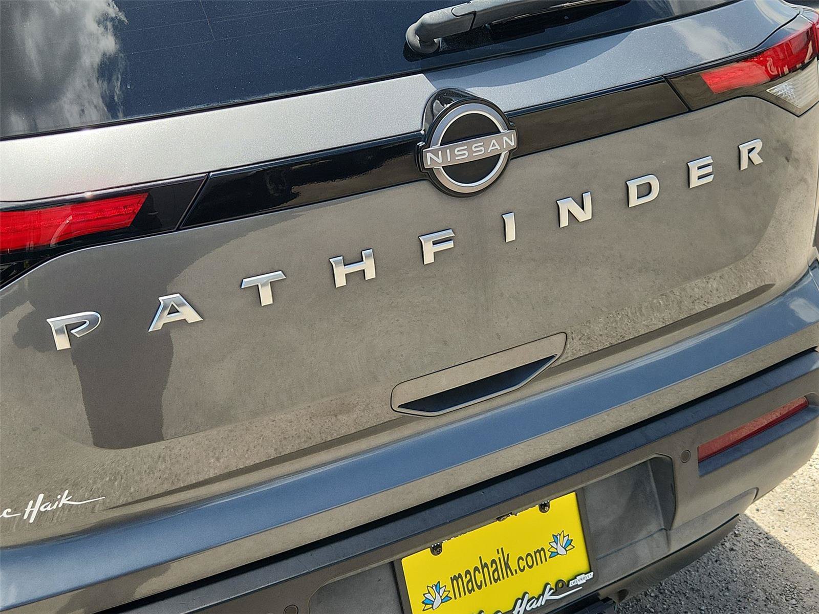 Used 2022 Nissan Pathfinder S FWD image 30