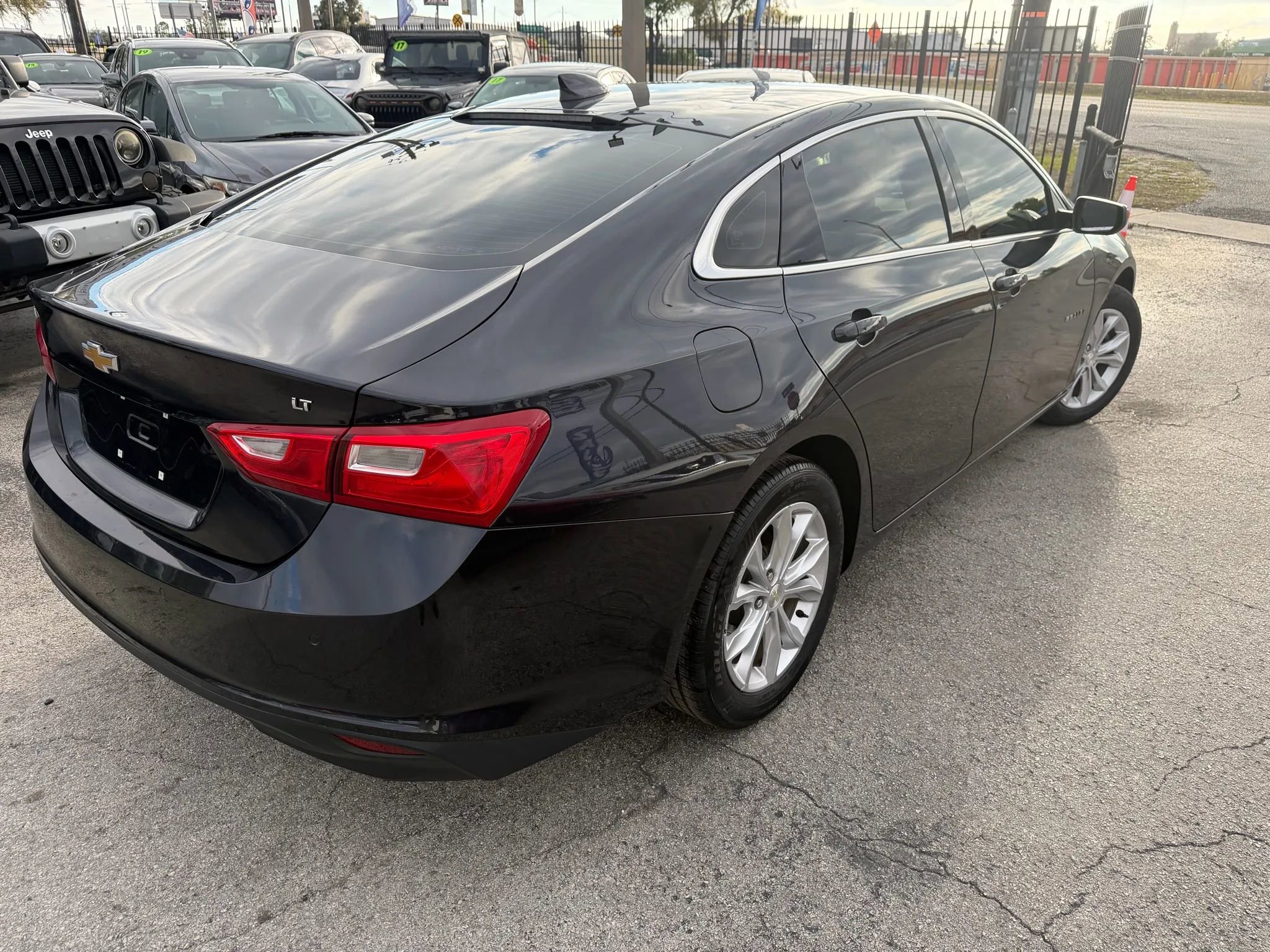 Used 2023 Chevrolet Malibu LT w/ Driver Confidence Package image 4
